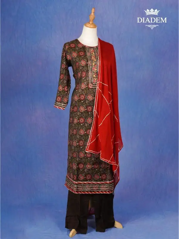 Black Straight Cut Suit Adorned In Floral Prints With Dupatta And Pant