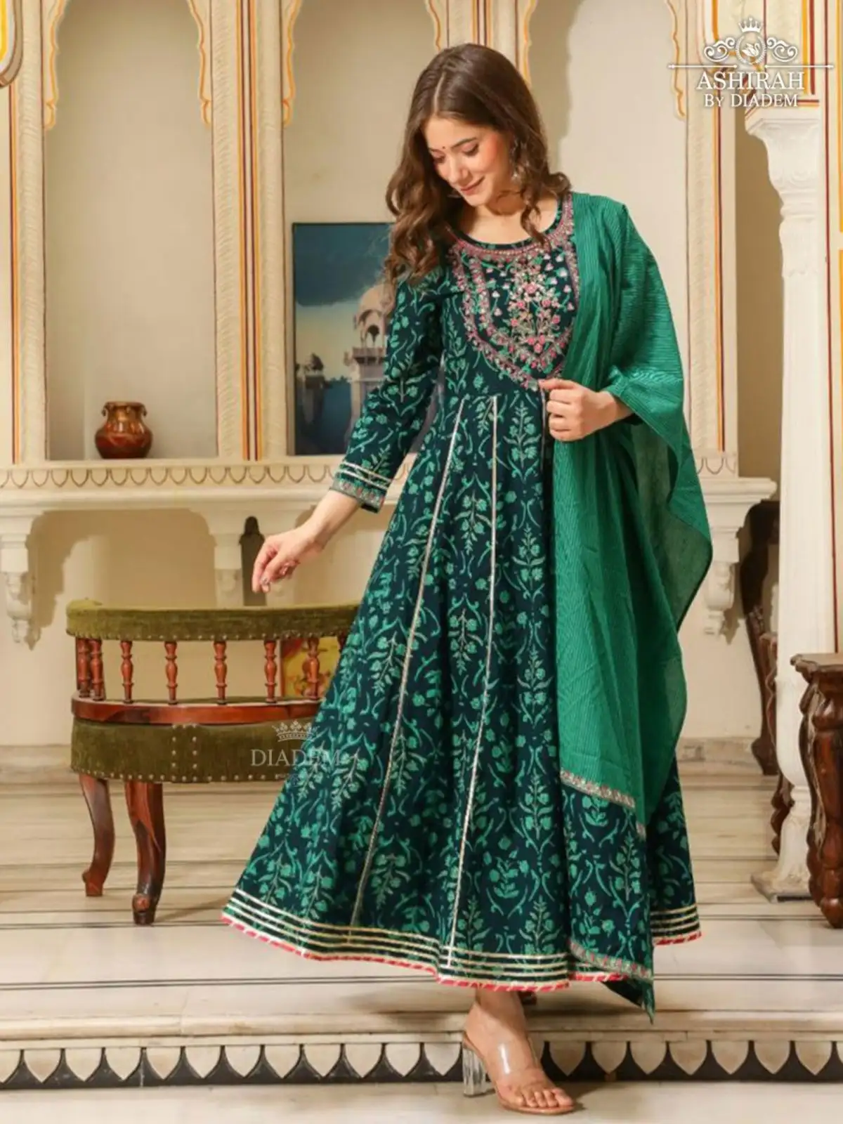 Green Straight Cut Suit Enhanced In Floral Prints And Thread Embroideries With Dupatta