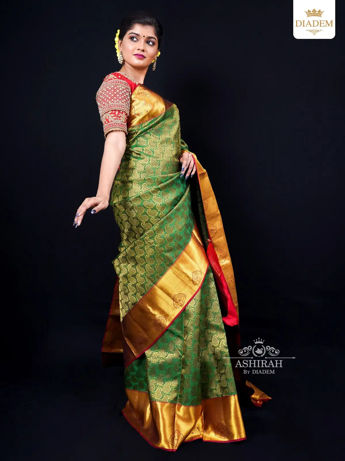 Green Pure Kanchipuram Silk Saree With Paisley Motifs On The Body And Zari Border