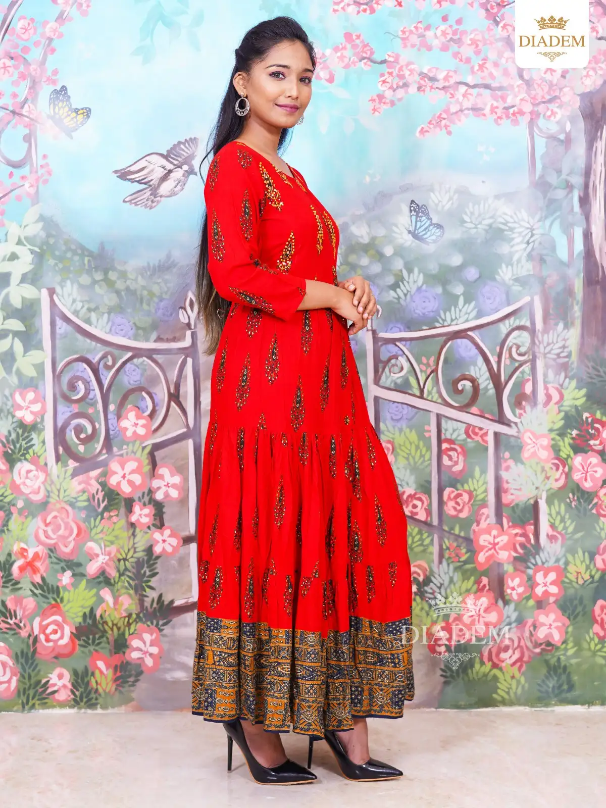 Red Full Sleeve With Leaf Motif Kurti