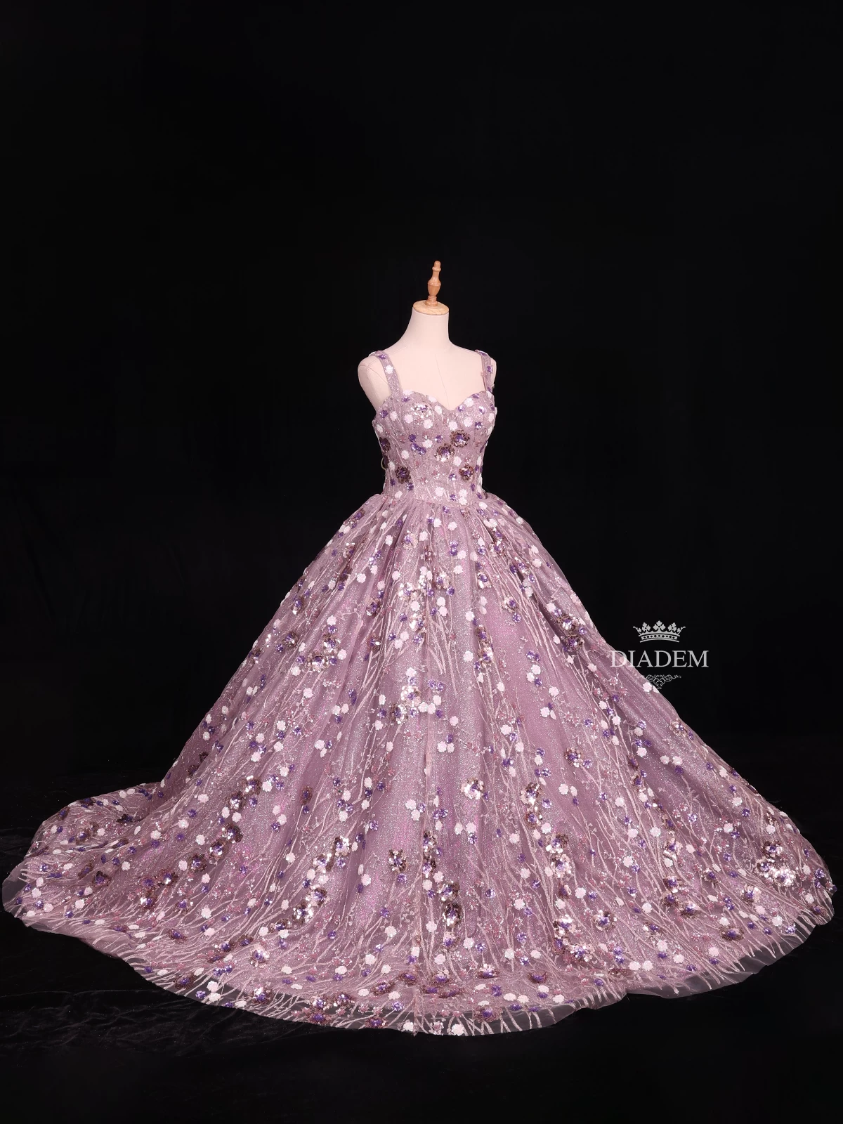 15 Luxury Wedding Gowns under $5000 - Perfete