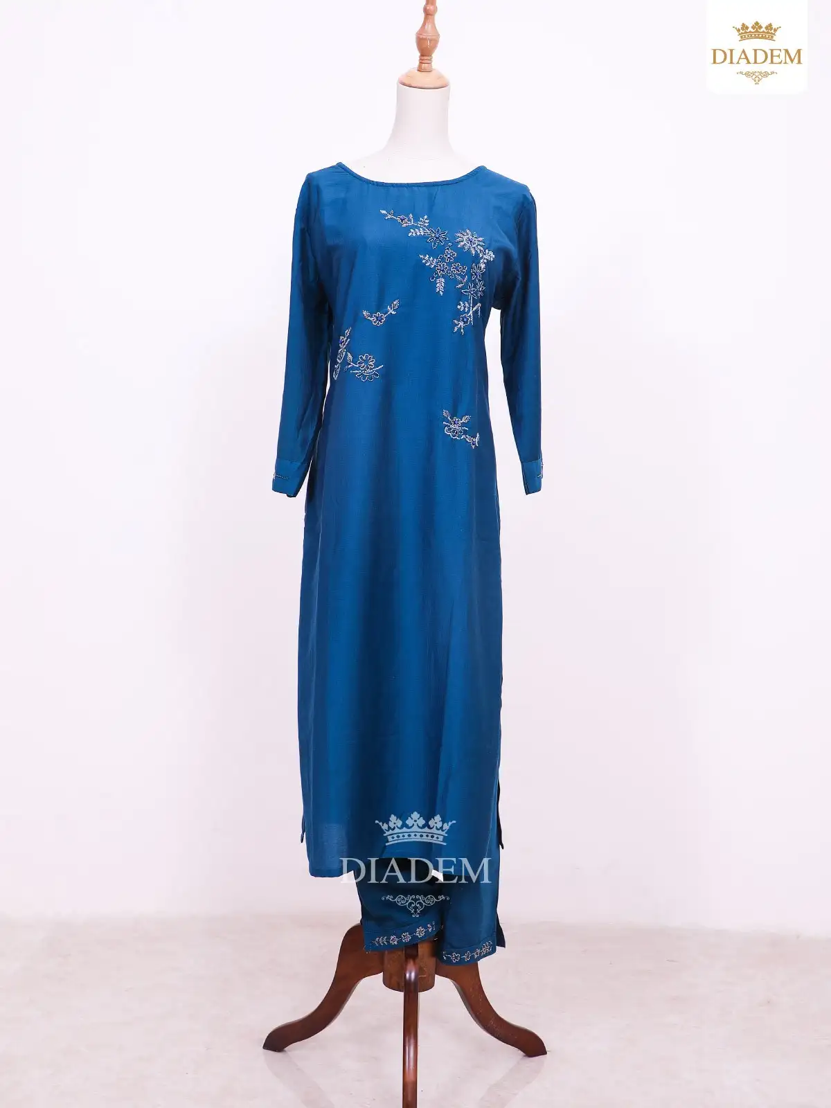 Teal Blue Straight Cut Suit Adorned With Floral Embroidery Along With Dupatta