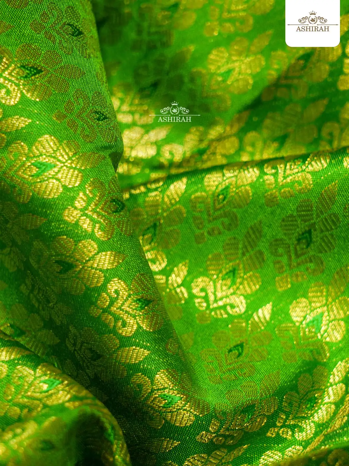 Lime Green Pure Kanchipuram Korvai Silk Saree With Design Motifs On The Body And Zari Border