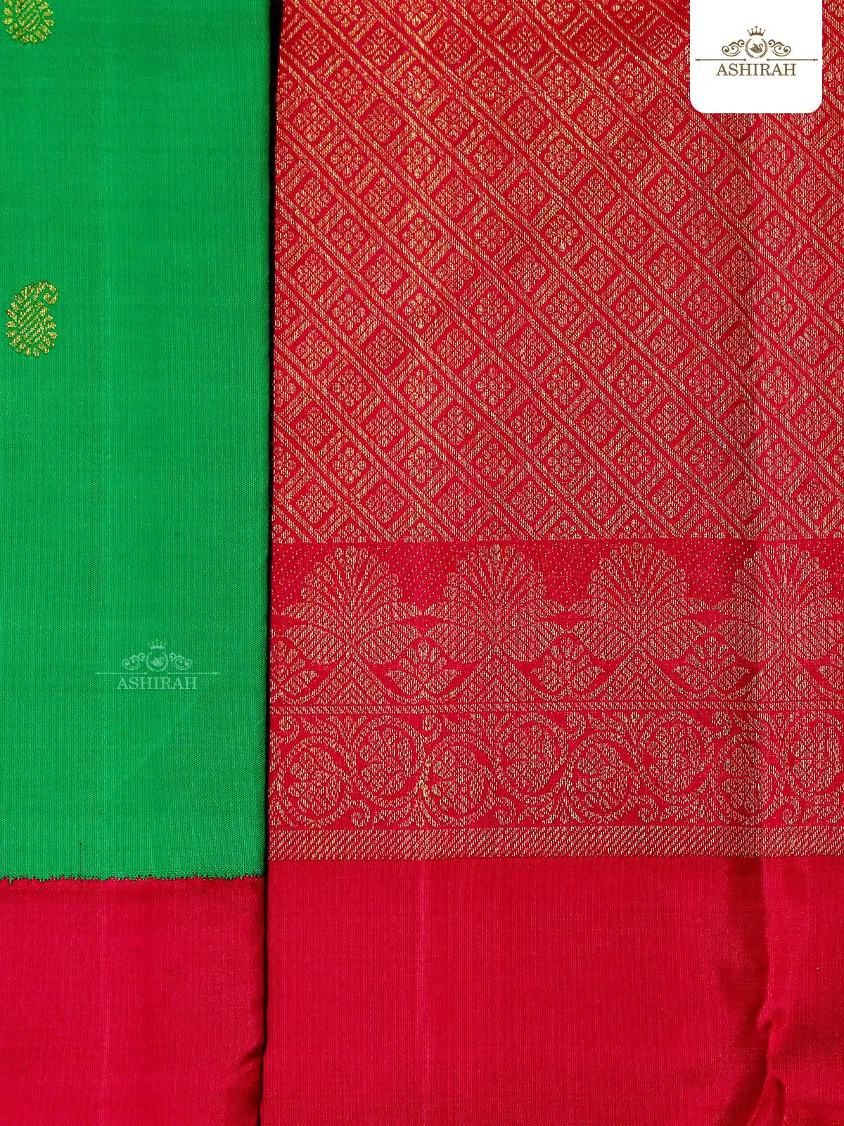Green Pure Kanchipuram Korvai Silk Saree With Flower Motifs On The Body And Design Motifs Zari Border