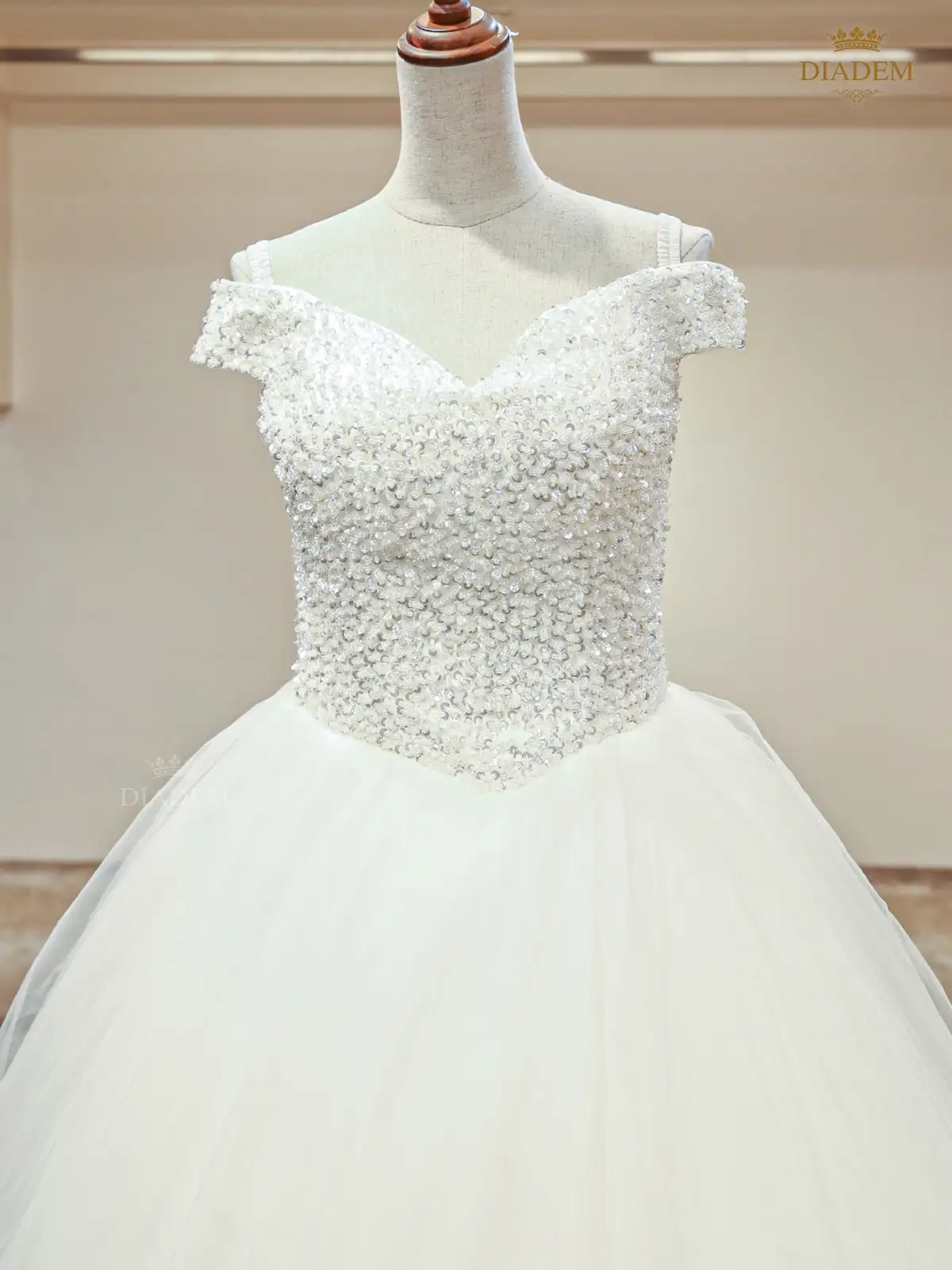 Amazon.com: Fanciest Women's Lace Wedding Dresses Long Sleeve Wedding Dress  Ball Bridal Gowns Ivory US0 : Clothing, Shoes & Jewelry